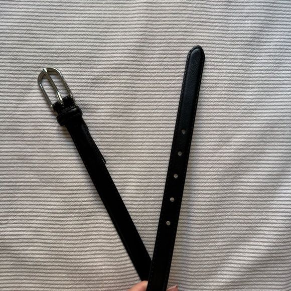 MNG Mango Buckle Skinny Belt NWOT - Picture 5 of 9